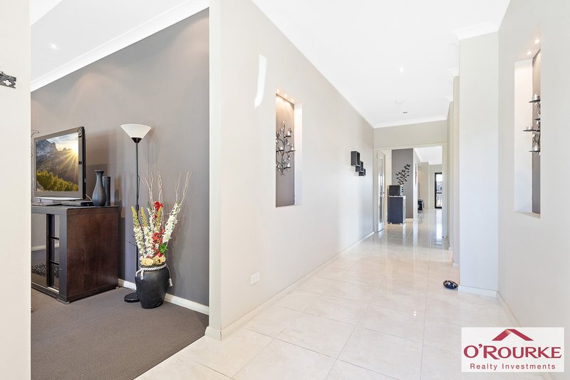 Photo - 18 Clearview Street, Yanchep WA 6035 - Image 4