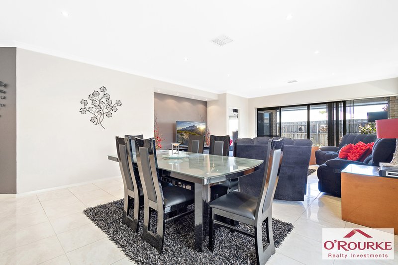 Photo - 18 Clearview Street, Yanchep WA 6035 - Image 6