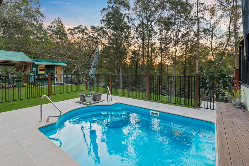 Photo - 18 Clematis Court, Cashmere QLD 4500 - Image 6