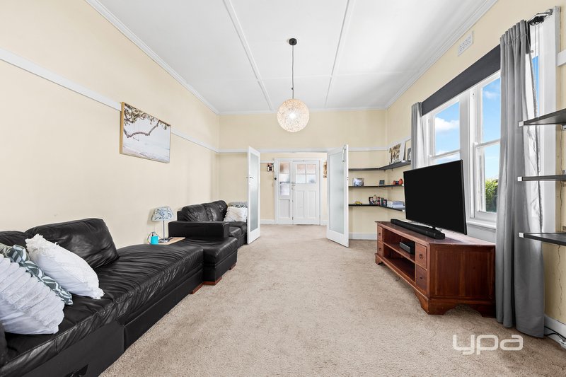 Photo - 18 Cleveland Street, St Albans VIC 3021 - Image 5