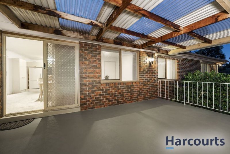 Photo - 18 Cloverlea Drive, Wantirna VIC 3152 - Image 6