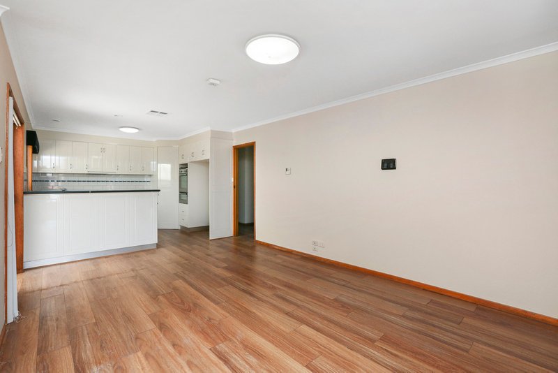 Photo - 18 Clunies Court, Corio VIC 3214 - Image 4