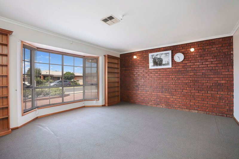 Photo - 18 Clunies Court, Corio VIC 3214 - Image 5