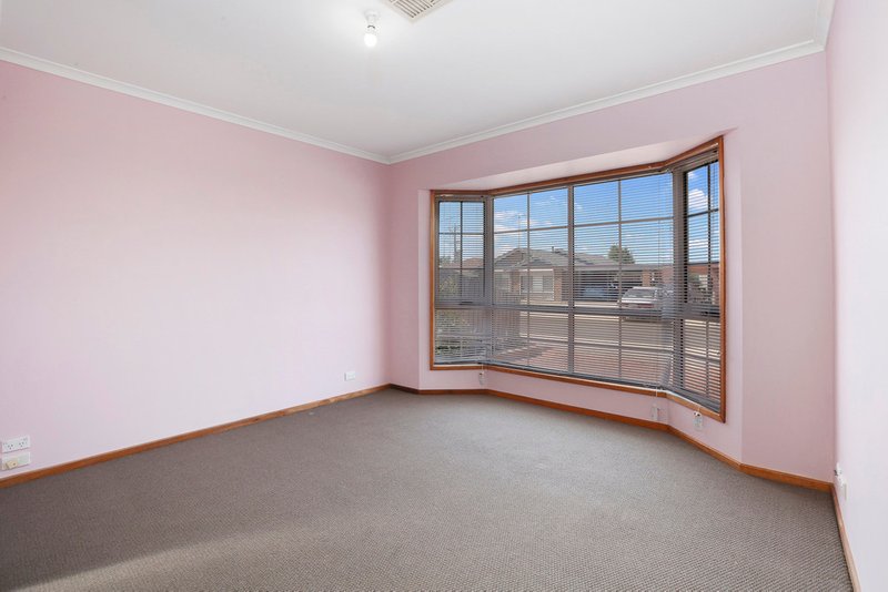 Photo - 18 Clunies Court, Corio VIC 3214 - Image 6