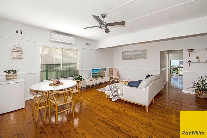 Photo - 18 Collareen Street, Ettalong Beach NSW 2257 - Image 4