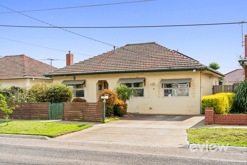 Photo - 18 College Road, Werribee VIC 3030 - Image 1