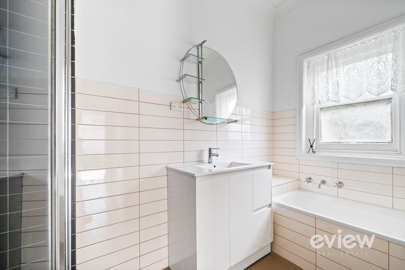 Photo - 18 College Road, Werribee VIC 3030 - Image 7