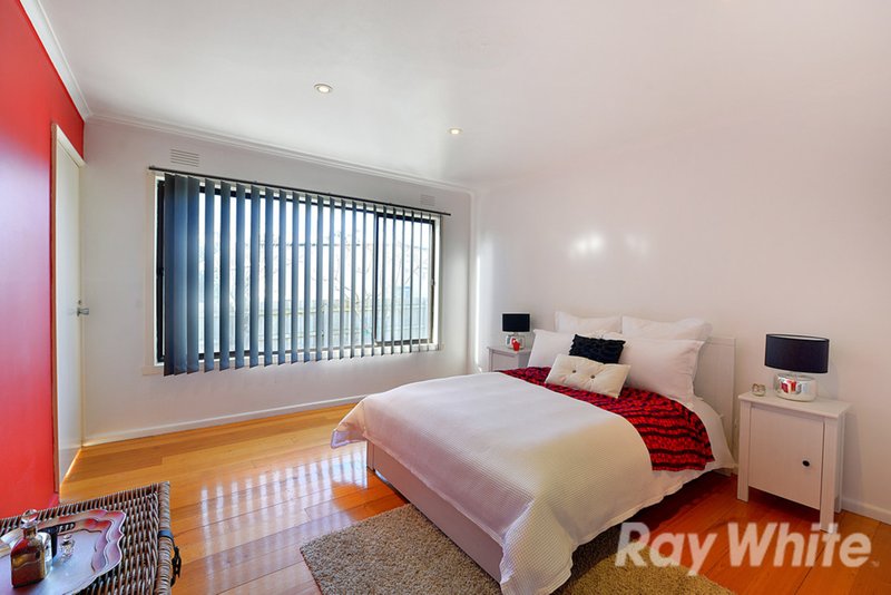 Photo - 1/8 Colorado Court, Ferntree Gully VIC 3156 - Image 4