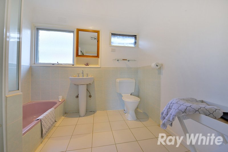 Photo - 1/8 Colorado Court, Ferntree Gully VIC 3156 - Image 6