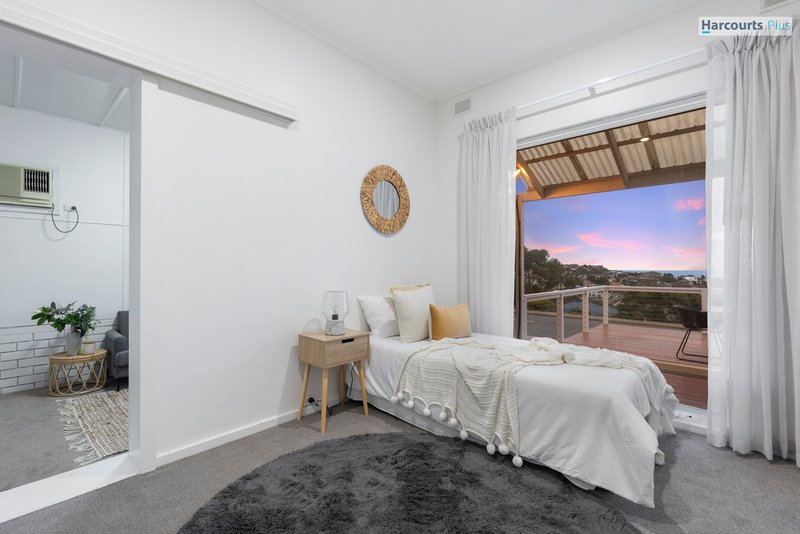 Photo - 18 Columbia Crescent, Hallett Cove SA 5158 - Image 15