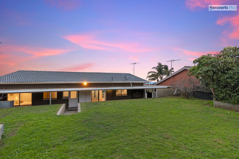 Photo - 18 Columbia Crescent, Hallett Cove SA 5158 - Image 19