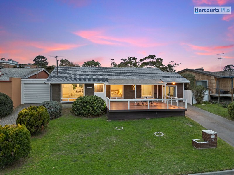 Photo - 18 Columbia Crescent, Hallett Cove SA 5158 - Image 24