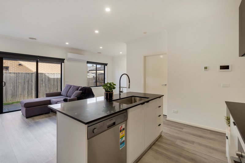 Photo - 18 Colwood Avenue, Mickleham VIC 3064 - Image 4