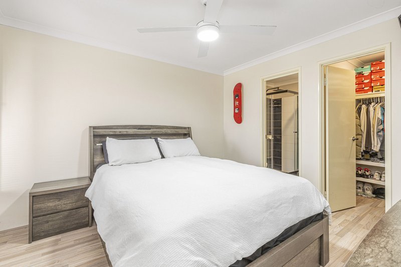 Photo - 18 Conferta Link, Banksia Grove WA 6031 - Image 9