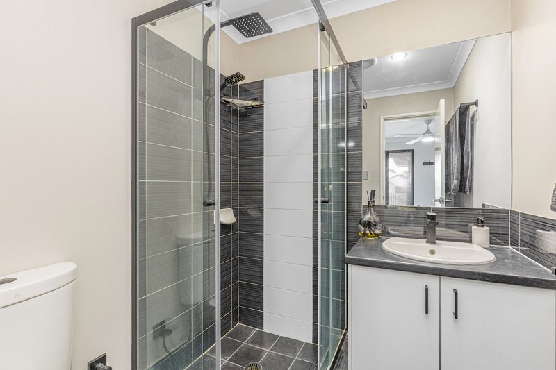 Photo - 18 Conferta Link, Banksia Grove WA 6031 - Image 10