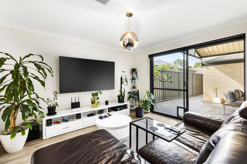 Photo - 18 Conferta Link, Banksia Grove WA 6031 - Image 17