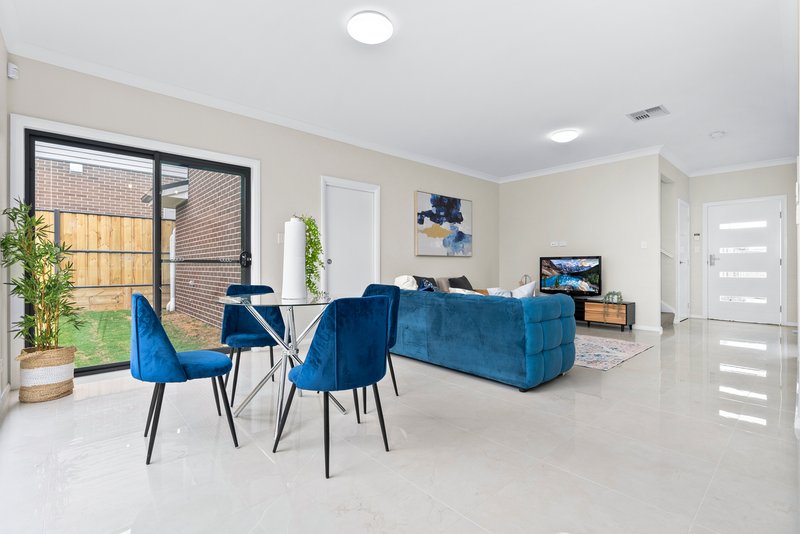 Photo - 18 Connemara Street, Box Hill NSW 2765 - Image 7