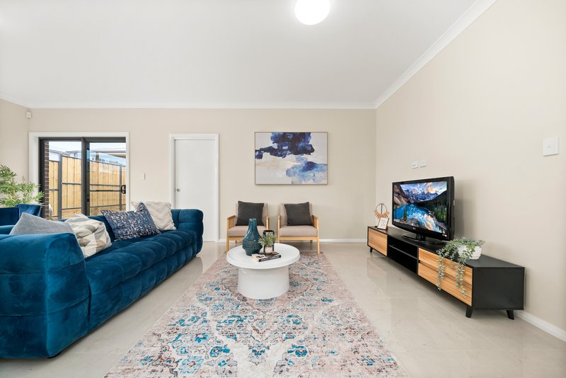 Photo - 18 Connemara Street, Box Hill NSW 2765 - Image 8