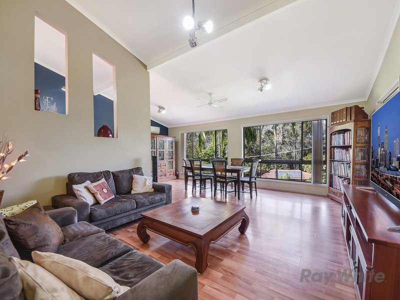 Photo - 18 Constantia Drive, Petrie QLD 4502 - Image 3