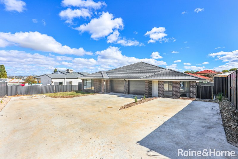 Photo - 1/8 Conway Close, Tamworth NSW 2340 - Image 2