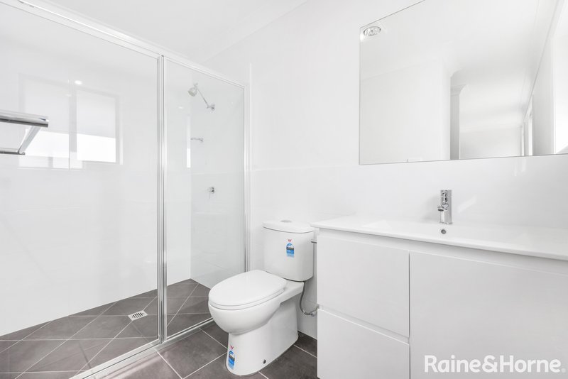 Photo - 1/8 Conway Close, Tamworth NSW 2340 - Image 5