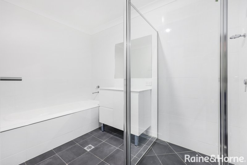 Photo - 1/8 Conway Close, Tamworth NSW 2340 - Image 6