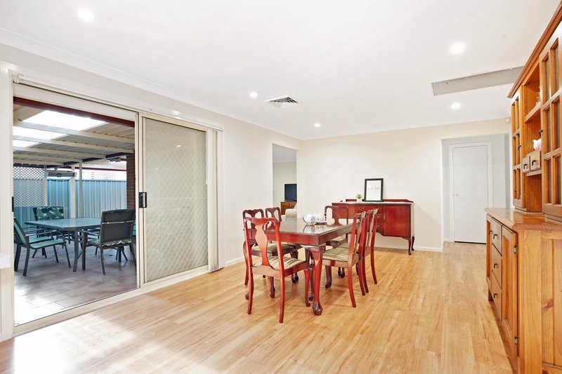 Photo - 18 Coolabah Crescent, Glenmore Park NSW 2745 - Image 5