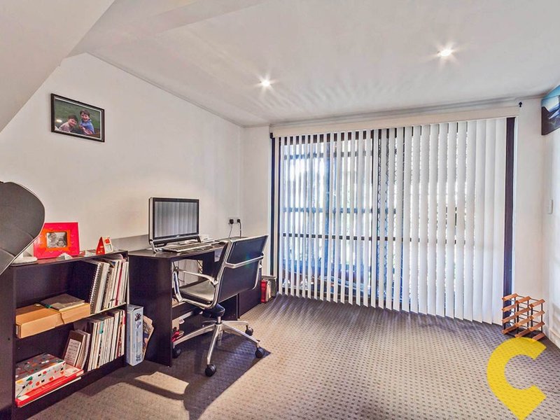 Photo - 18 Coolah Street, Aspley QLD 4034 - Image 14