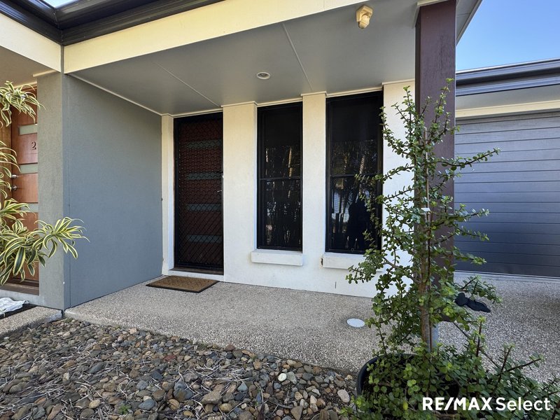 Photo - 1/8 Coolum Court, Blacks Beach QLD 4740 - Image 1