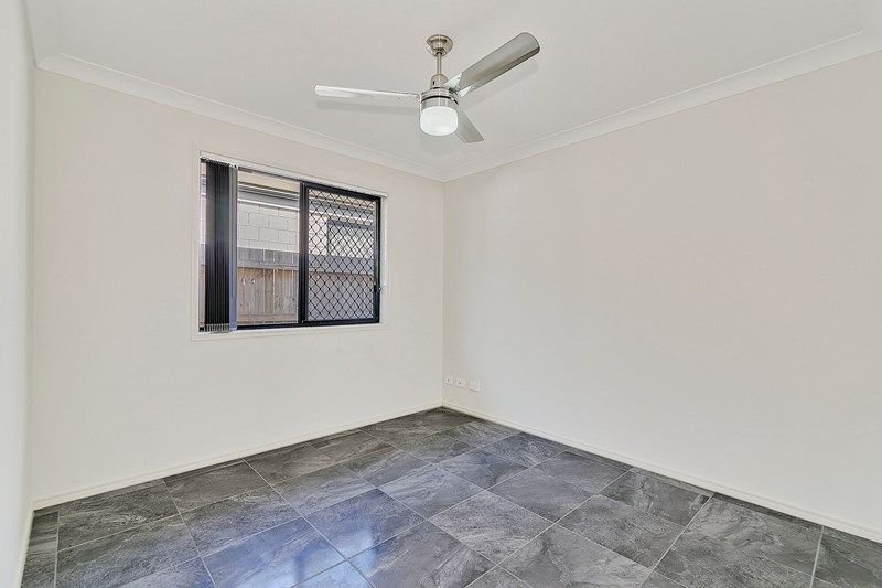 Photo - 18 Copal Drive, Logan Reserve QLD 4133 - Image 7