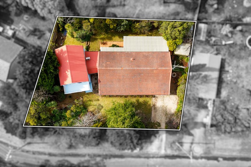 Photo - 18 Coronation Road, Wentworth Falls NSW 2782 - Image 15