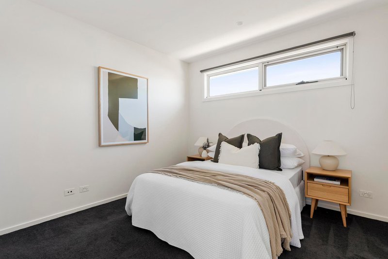 Photo - 1/8 Corrigan Avenue, Brooklyn VIC 3012 - Image 8