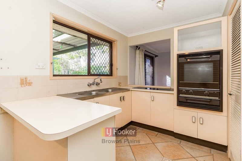 Photo - 18 Cosway Street, Hillcrest QLD 4118 - Image 5