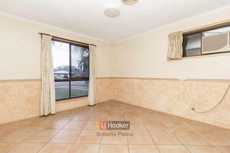 Photo - 18 Cosway Street, Hillcrest QLD 4118 - Image 7