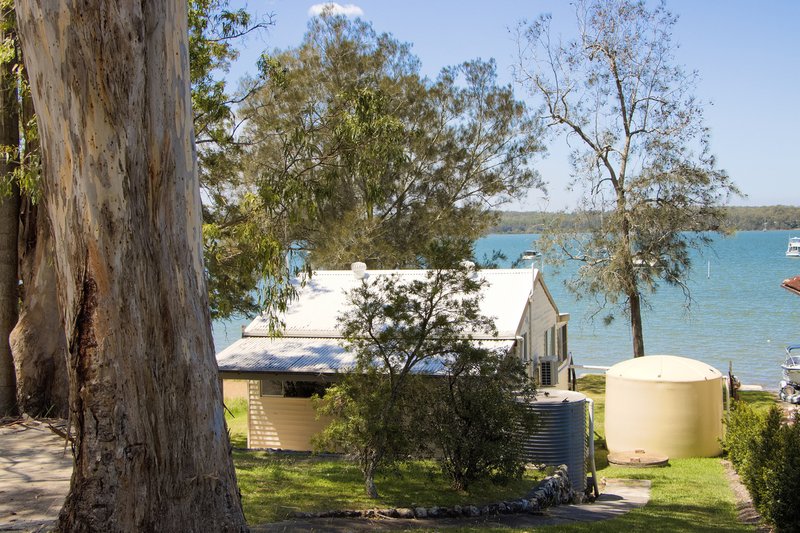 Photo - 18 Cove Boulevard, North Arm Cove NSW 2324 - Image 12