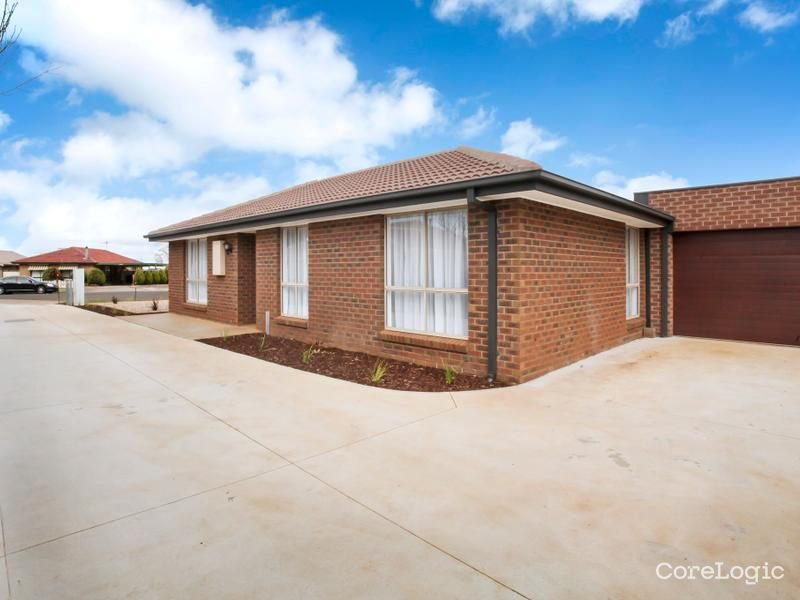 1/8 Coventry Place, Melton South VIC 3338