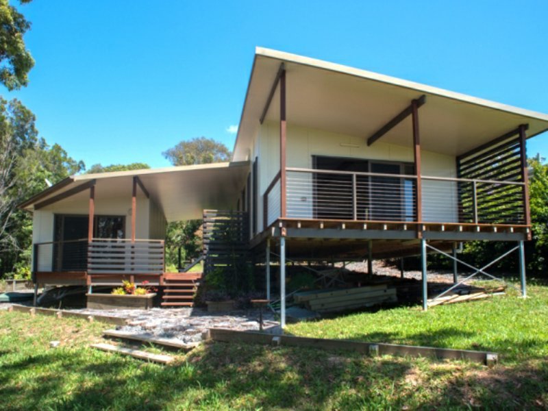 18 Cowes Street, Macleay Island QLD 4184