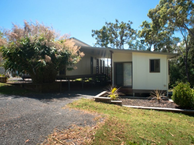 Photo - 18 Cowes Street, Macleay Island QLD 4184 - Image 5