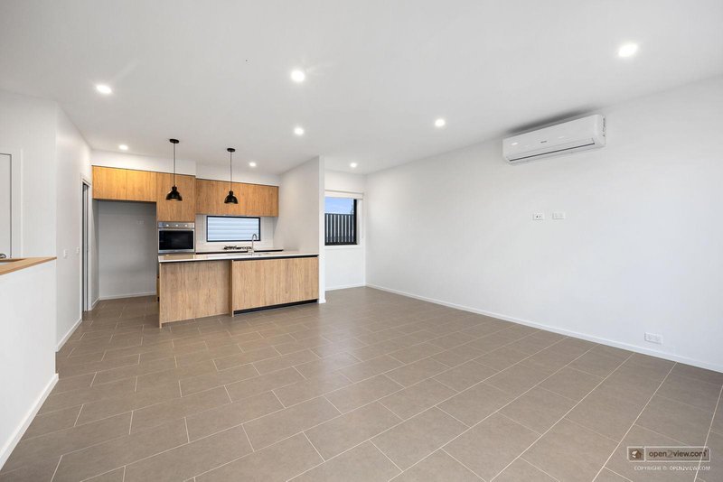 Photo - 18 Cowles Crescent, Lilydale VIC 3140 - Image 6