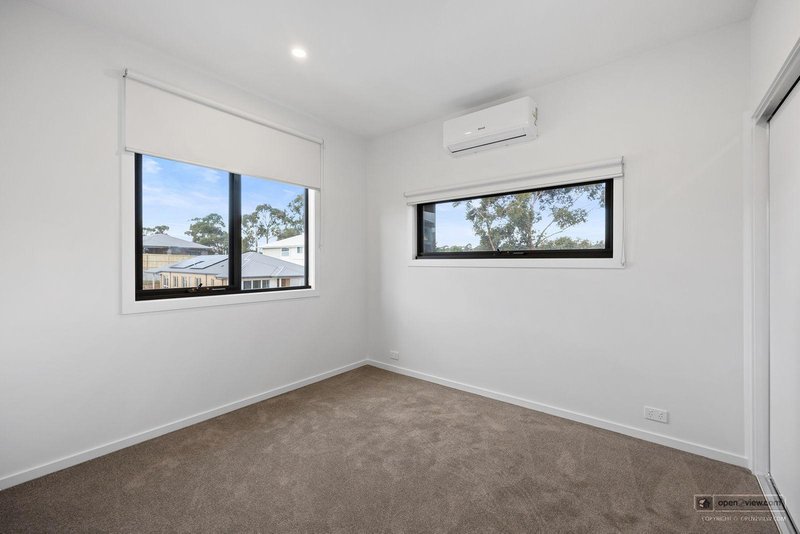 Photo - 18 Cowles Crescent, Lilydale VIC 3140 - Image 7