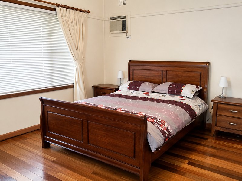 Photo - 18 Craigie Avenue, Padstow NSW 2211 - Image 4