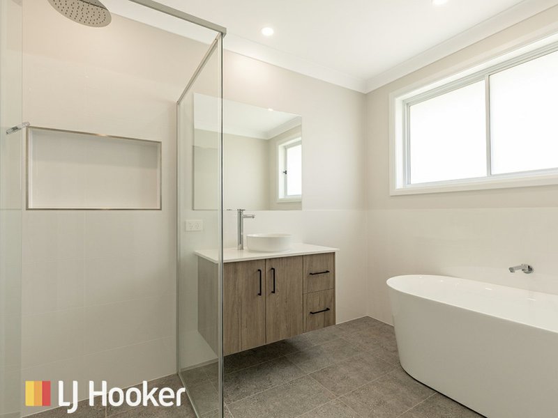 Photo - 18 Crested Avenue, Moore Creek NSW 2340 - Image 6