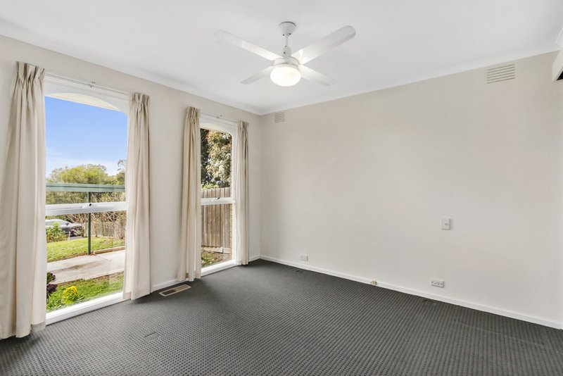 Photo - 1/8 Crestway , Lilydale VIC 3140 - Image 10