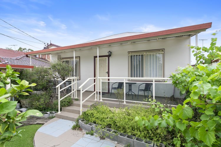 18 Crossland Street, Merrylands NSW 2160