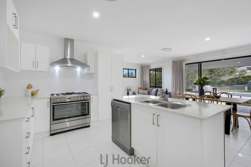 Photo - 18 Cuffley Street, Buttaba NSW 2283 - Image 4