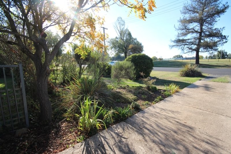 Photo - 18 Cunynghame Street, Oberon NSW 2787 - Image 12