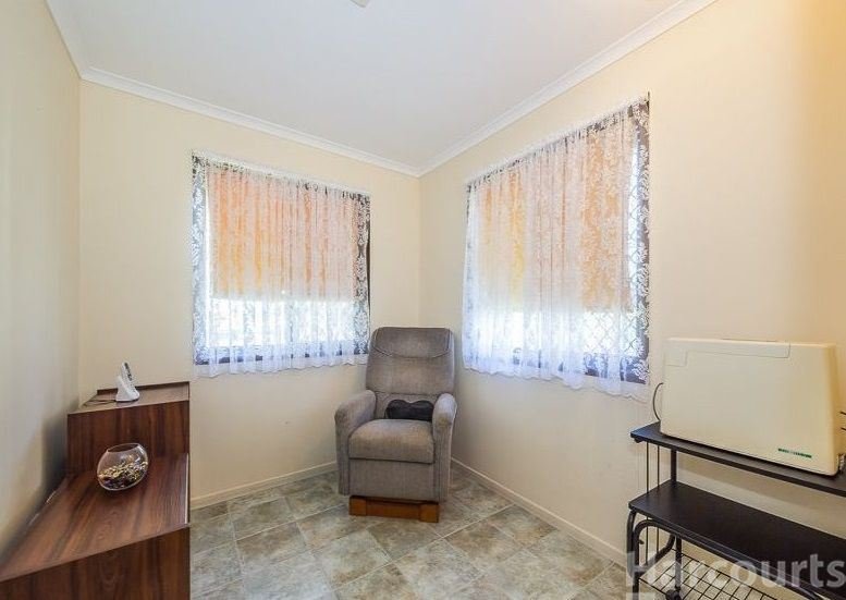 Photo - 18 Currong Cres , Bellara QLD 4507 - Image 10