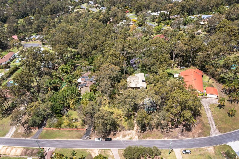 Photo - 18 Currong Cresent , Mudgeeraba QLD 4213 - Image 8