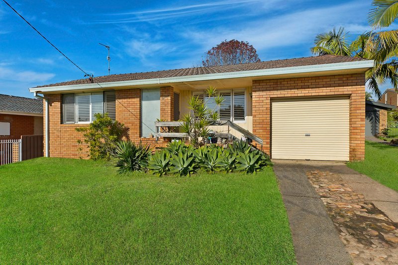 18 Cuthbert Road, Killarney Vale NSW 2261