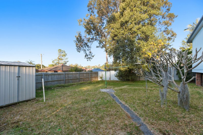 Photo - 18 Cutler Drive, Wyong NSW 2259 - Image 7